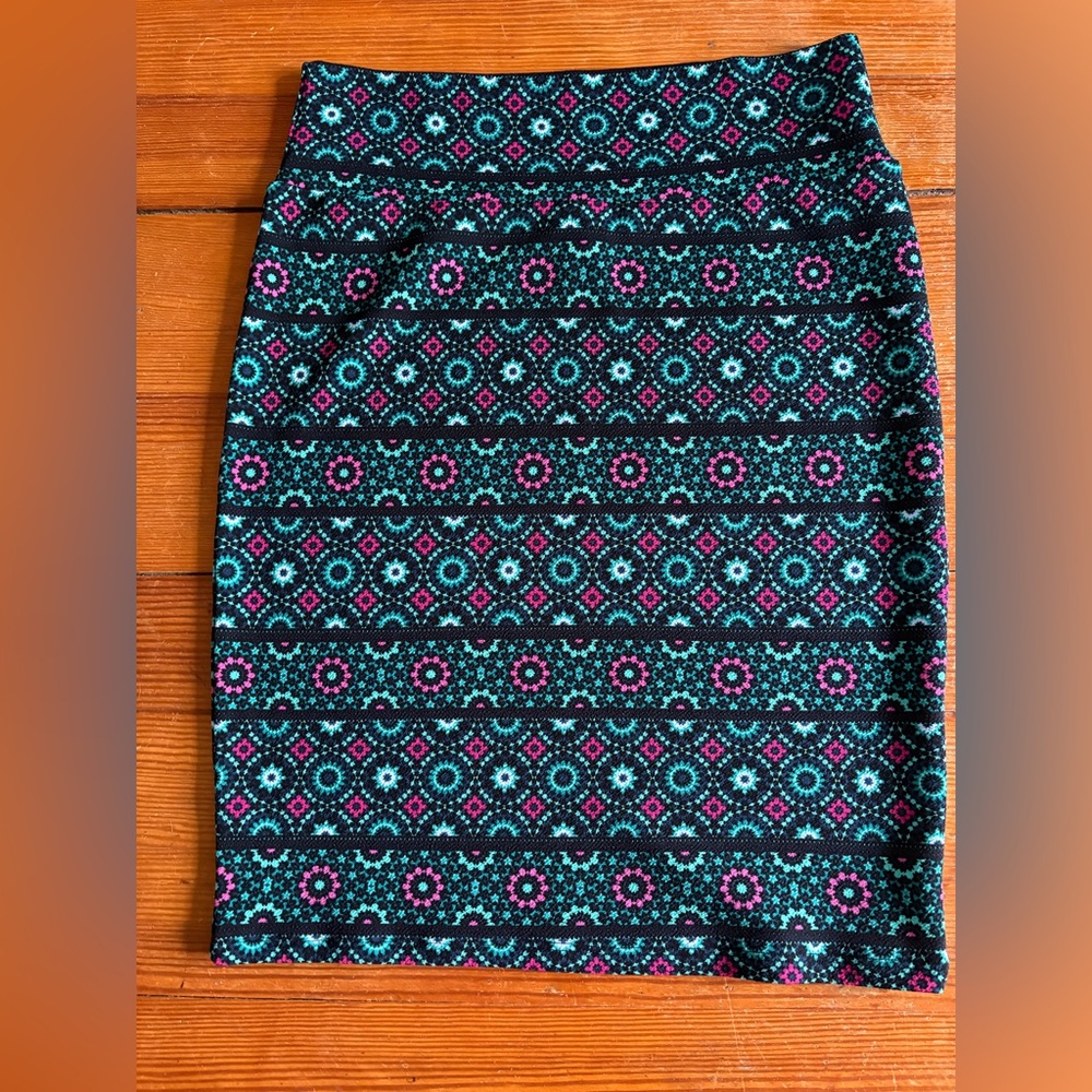 LuLaRoe Black and Pink & Green Patterned Pencil Skirt Size Large
